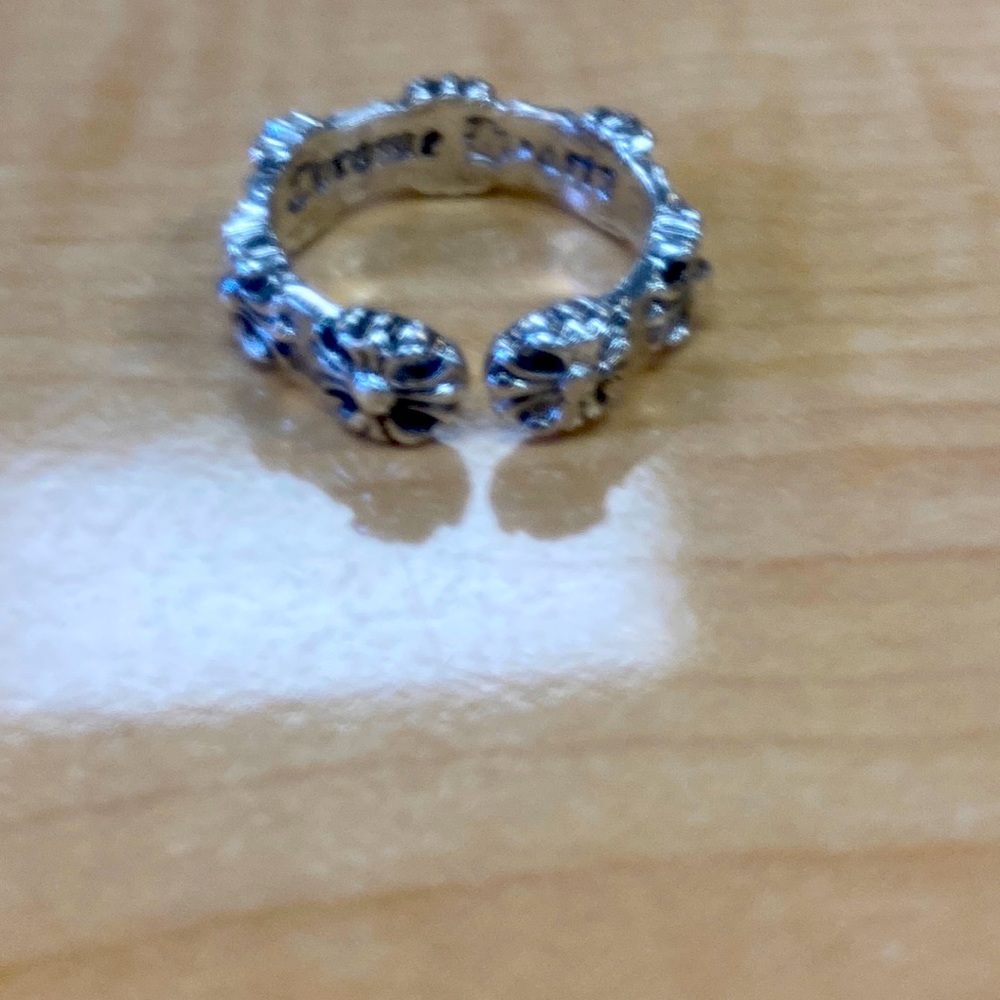 Chrome hearts flower ring
